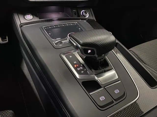 Audi Q5 45 TFSI quattro S edition 2019 Benzine 28
