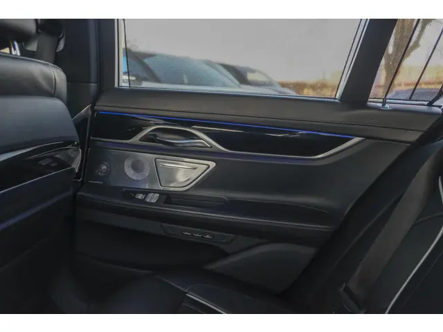 BMW 7 Serie 730d M-sport 265pk 2019 Diesel 51
