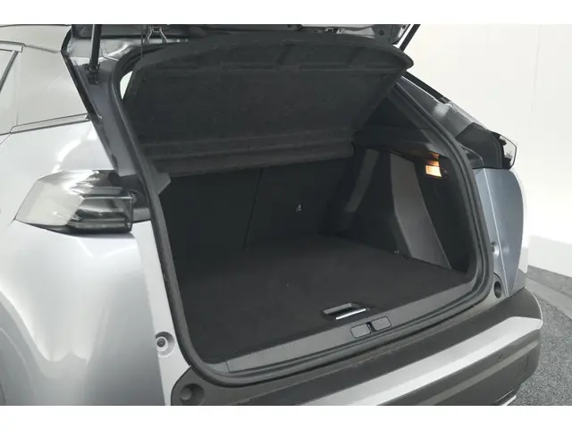 Peugeot 2008 PureTech 130 EAT8 GT 2024 Benzine 67