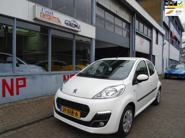 Peugeot 107 1.0 Active Airco NW APK 2012 Benzine