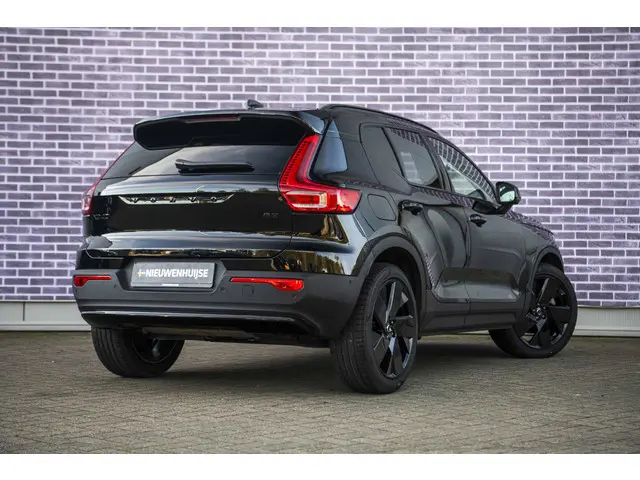 Volvo XC40 2.0 B3 Plus Black Edition 2025 Benzine 3