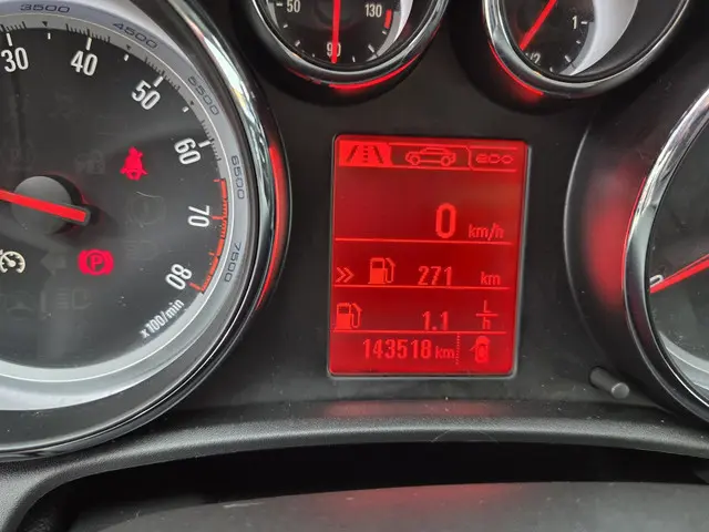 Opel Astra 1.4 Turbo NIEUW DISTRUB KETTING 2015 Benzine 15