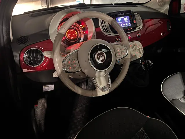 Fiat 500 1.2 Lounge Panorama/Airco/PDC 2018 Benzine 17