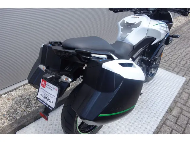 Kawasaki Versys 650 GRAND TOURER 2018 Benzine 12