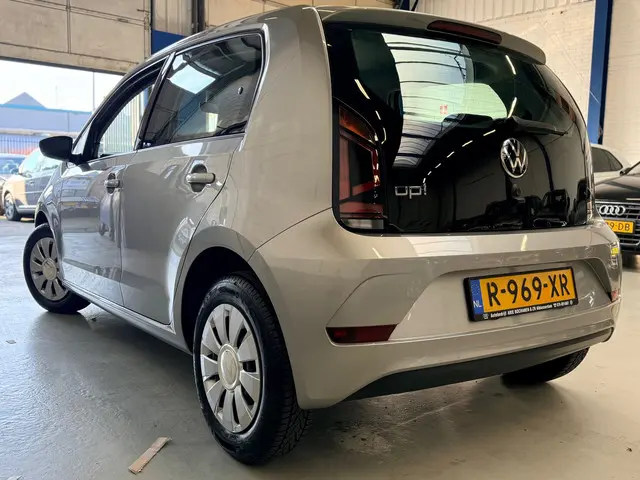 Volkswagen up! 1.0 2022 Benzine 3