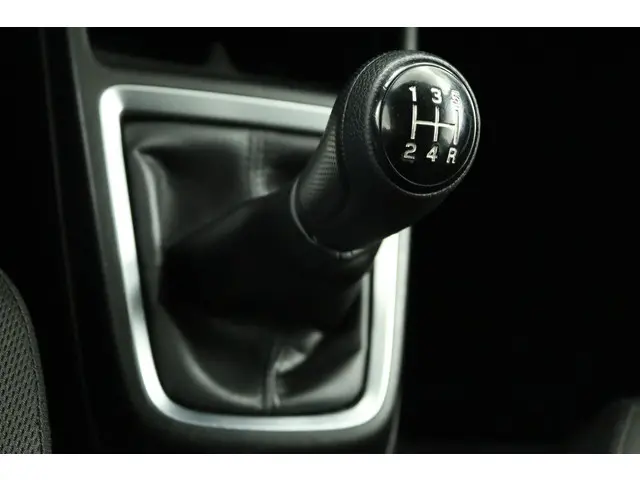 Suzuki Swift 1.2 Select 2019 Benzine 27