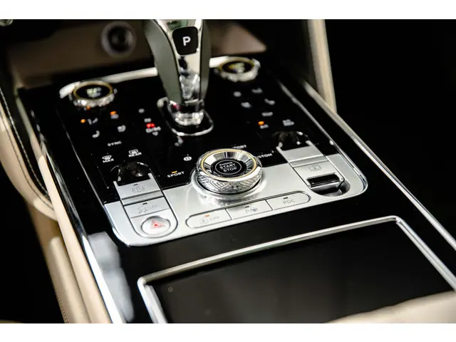 Bentley Flying Spur SPEED 6.0 W12 2023 Benzine 31