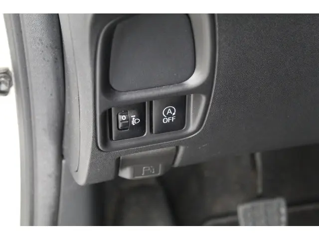 Peugeot 108 1.0 e-VTi Active//Camera//Carplay!! 2021 Benzine 8
