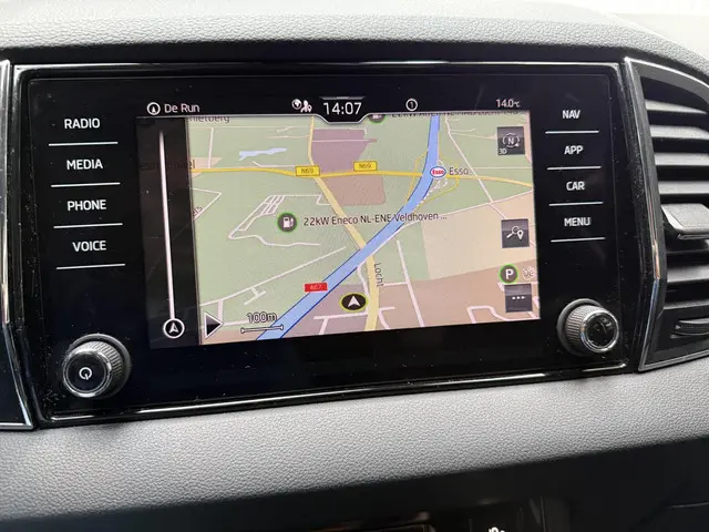 Škoda Karoq 1.0 TSI Business Edition 2023 Benzine 8