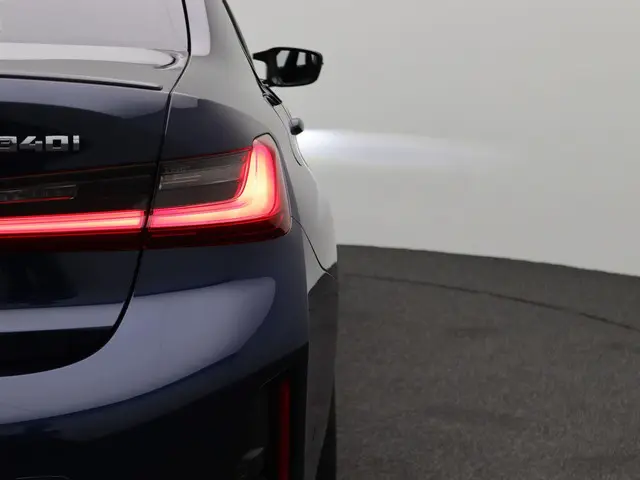 BMW 3 Serie Sedan M340i xDrive 2023 Benzine 19