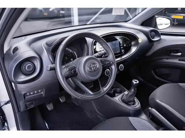 Toyota Aygo X 1.0 VVT-i MT Play 2022 Benzine 25