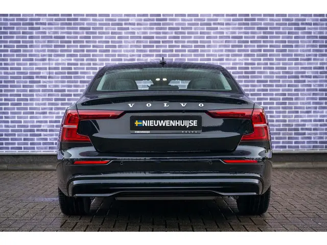 Volvo S60 B4 Ultimate Dark 2023 Benzine 5