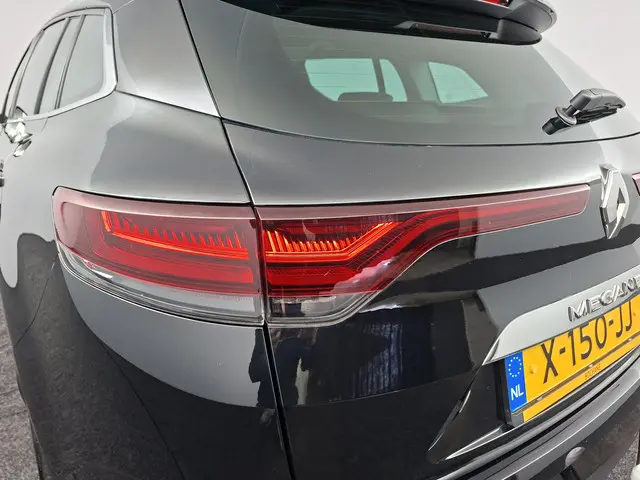 Renault Mégane Estate 1.3 TCe 140 Techno 2023 Benzine 24