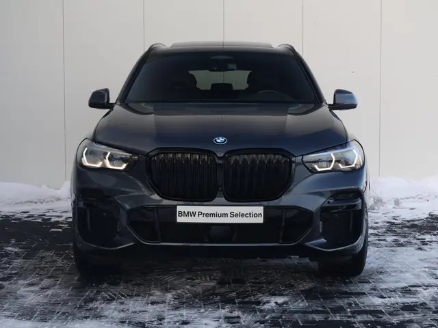 BMW X5 xDrive45e High Executive 2022 Hybride Benzine 5