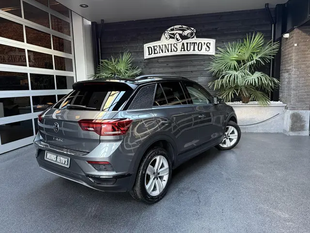 Volkswagen T-Roc 1.5 TSI Sport Automaat!!! 2020 Benzine 4
