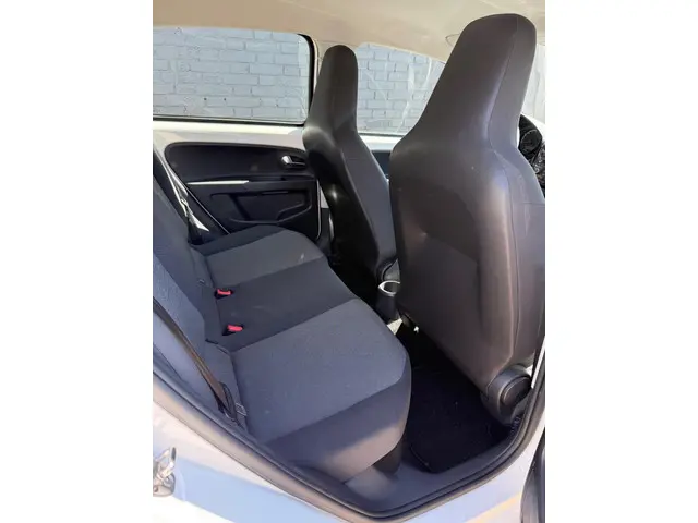 Volkswagen up! 1.0 move up! BlueMotion 2015 Benzine 23