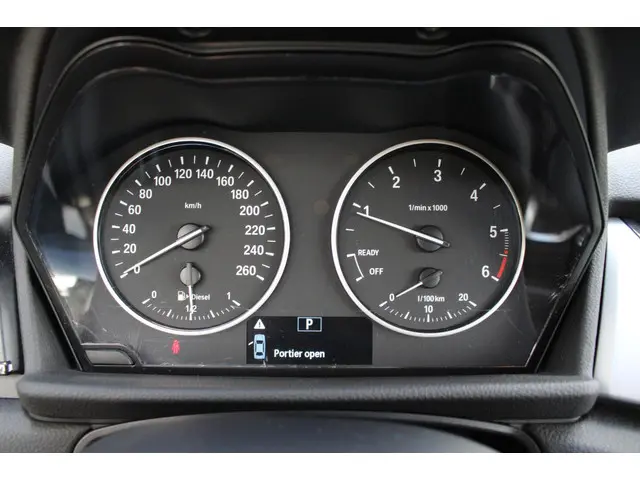 BMW 2 Serie Active Tourer 218d M Sport 2015 Diesel 32