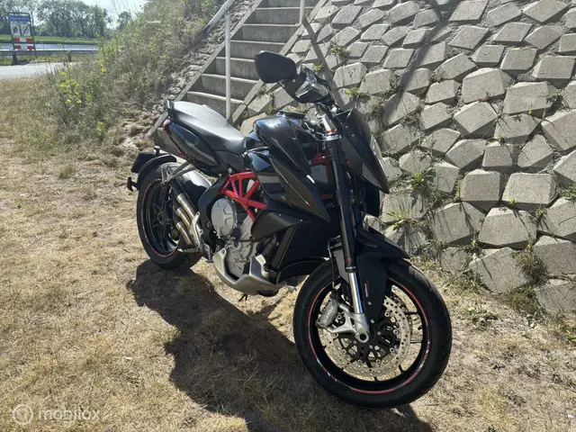 MV Agusta F3 800 Rivale 2016 Benzine 5