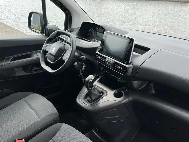 Peugeot Partner bestel 1.5 BlueHDI Asphalt 2019 Diesel 12