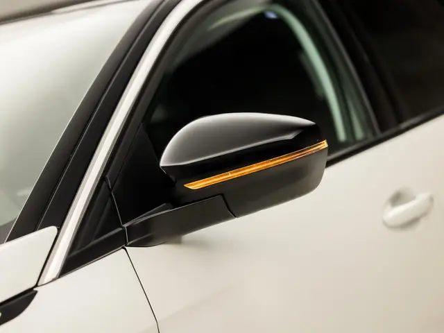 Peugeot 3008 1.2 PureTech Allure Sport 2017 Benzine 32