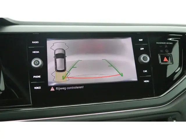 Volkswagen Polo 1.0 TSI 95pk R-Line DSG 2024 Benzine 27