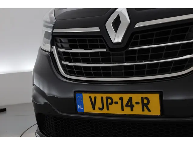 Renault Trafic 2.0 dCi 120pk L2H1 Business 2021 Diesel 23