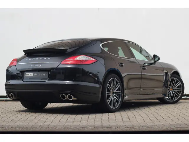 Porsche Panamera 4.8 S 2012 Benzine 11