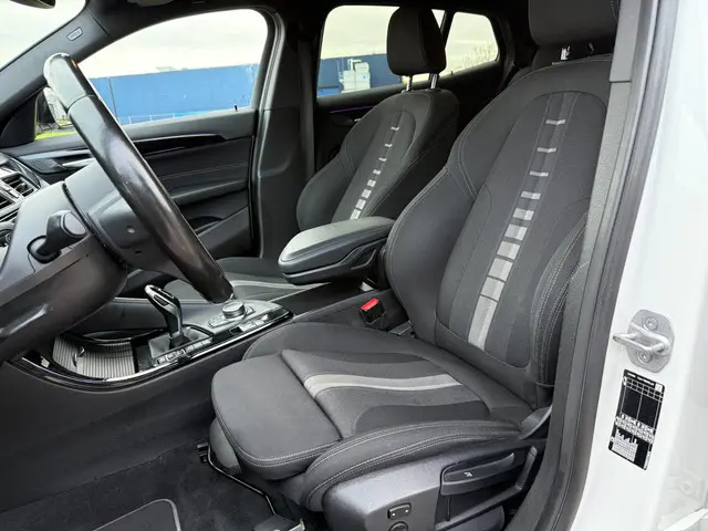 BMW X2 SDrive18i Executive 2022 Benzine 9