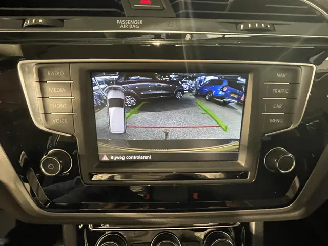 Volkswagen Touran 1.4 TSI Comfortline 7p 2017 Benzine 12