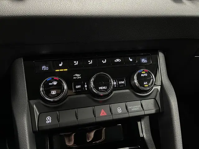 Škoda Karoq 1.0 TSI Style 2020 Benzine 14