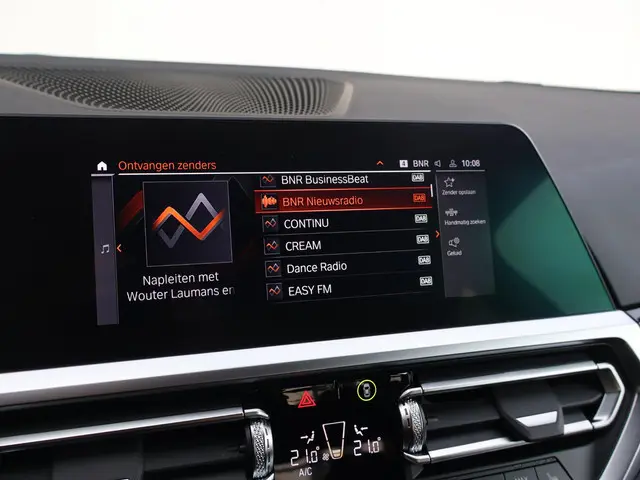 BMW 2 Serie Coupé M240i xDrive 2022 Benzine 30