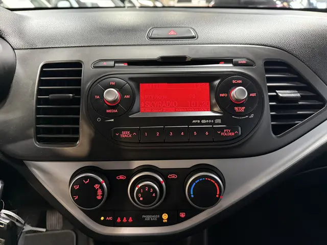 Kia Picanto 1.0 CVVT ComfortLine 2014 Benzine 8