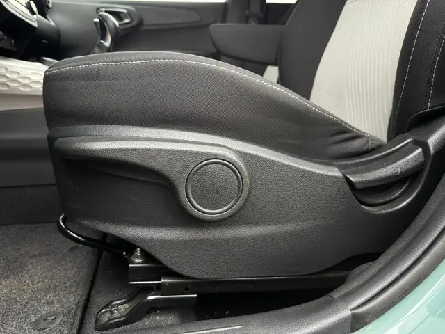 Hyundai i10 1.2 MPI 2022 Benzine 8