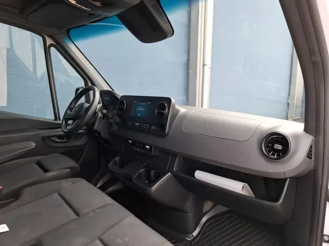 Mercedes-Benz Sprinter 315 1.9 CDI L4H3 RWD 2022 Diesel 19