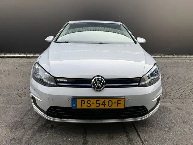 Volkswagen e-Golf E-Golf 2017 Elektrisch 10