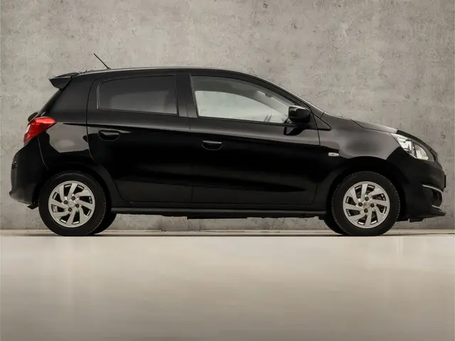 Mitsubishi Space Star 1.0 Intense Sport 2018 Benzine 4