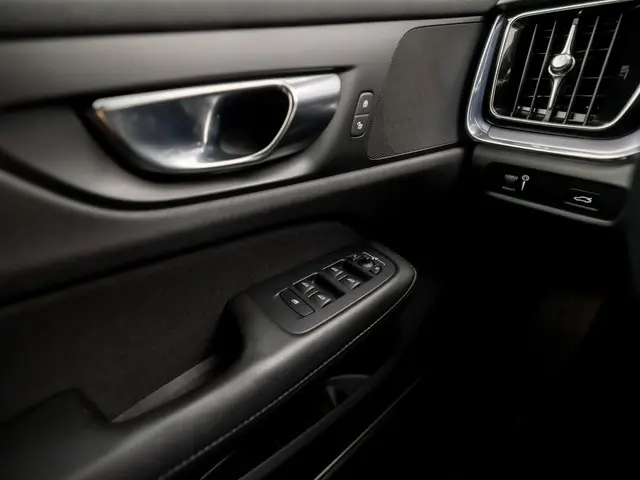 Volvo V60 2.0 B3 Business Sport 2020 Hybride Benzine 22