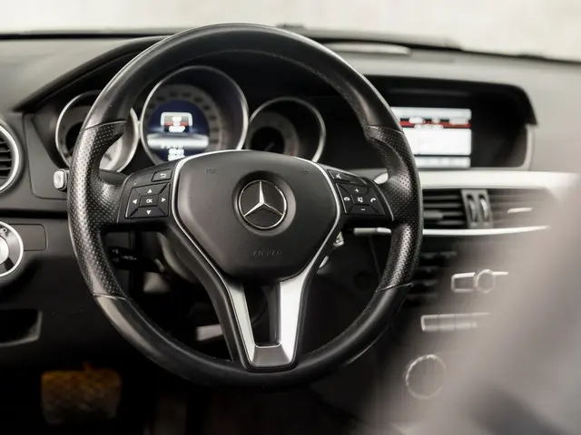 Mercedes-Benz C-Klasse Coupé 180 AMG Sport 2012 Benzine 18