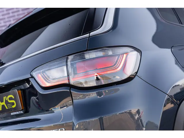 Jeep Compass 1.5T e-Hybrid Limited 2023 Hybride Benzine 36