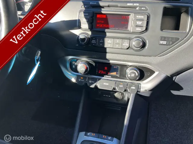 Kia Rio 1.2 CVVT World Cup Edition 2014 Benzine 7