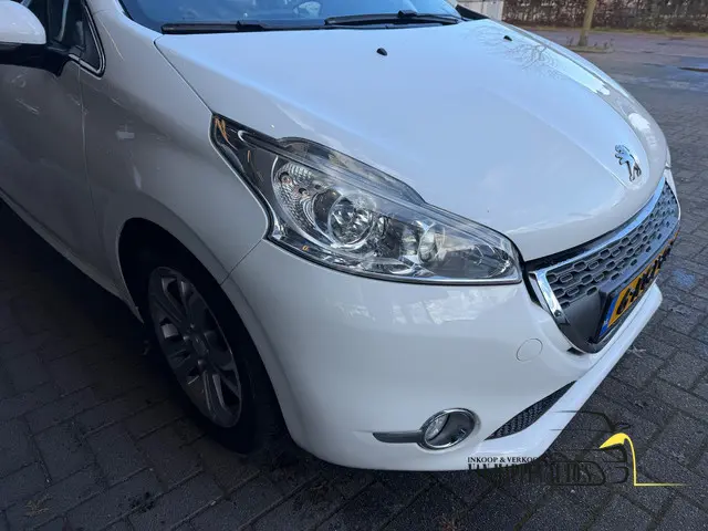 Peugeot 208 1.6 VTi Allure / apk 3-2027 2013 Benzine 4