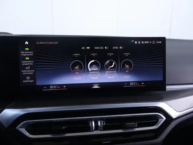 BMW 3 Serie Touring 320e 2024 Hybride Benzine 31