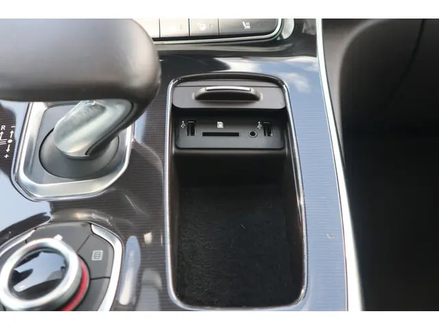Renault Espace 1.8 TCe Limousin 7p. 2018 Benzine 44