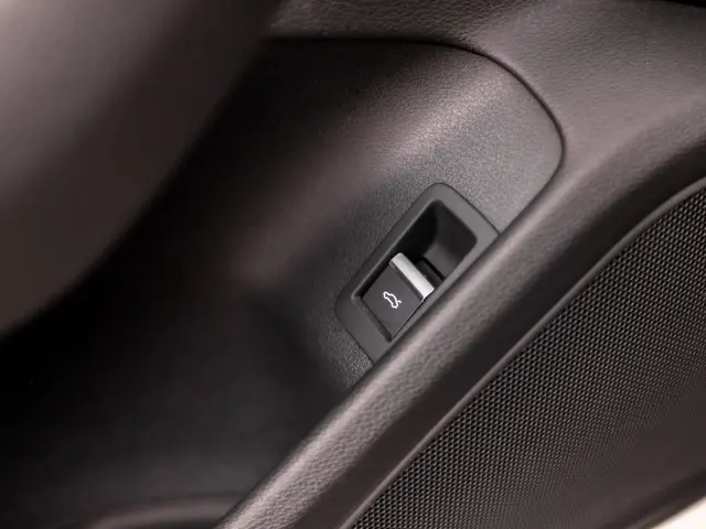 Audi A4 Avant 2.0 TFSI ultra Sport 2016 Benzine 31