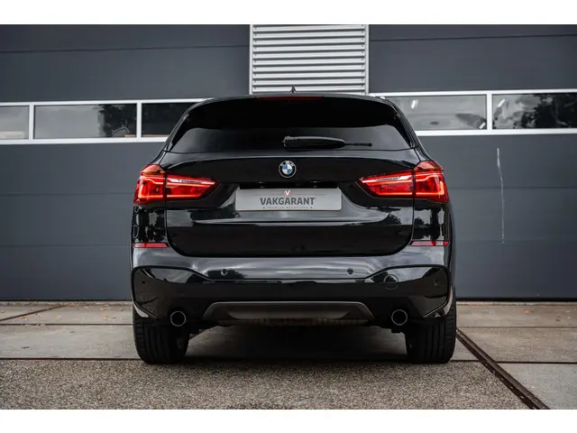 BMW X1 sDrive20i Centennial Executive 2016 Benzine