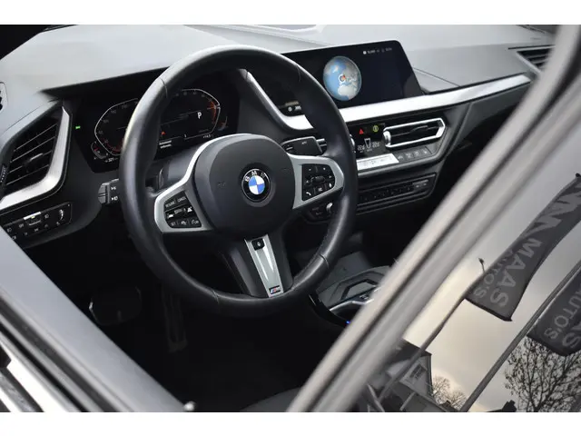 BMW 2 Serie Gran Coupé 218i M-pakket 2024 Benzine 7