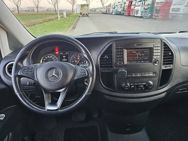 Mercedes-Benz Vito 114 2020 Diesel 8