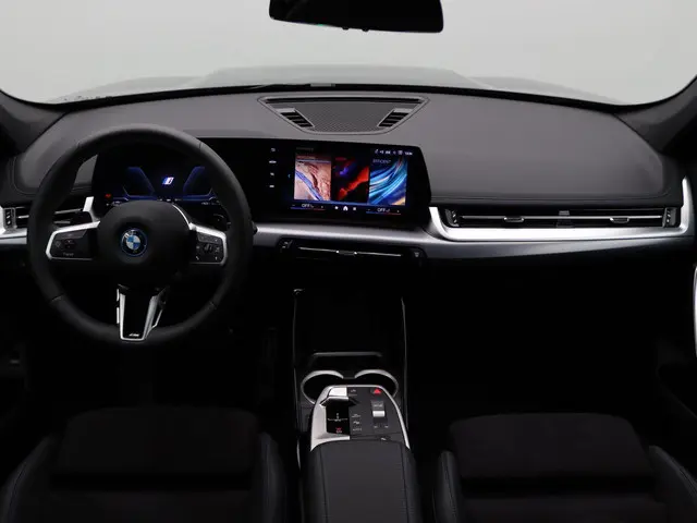 BMW X1 xDrive30e 2024 Hybride Benzine 23