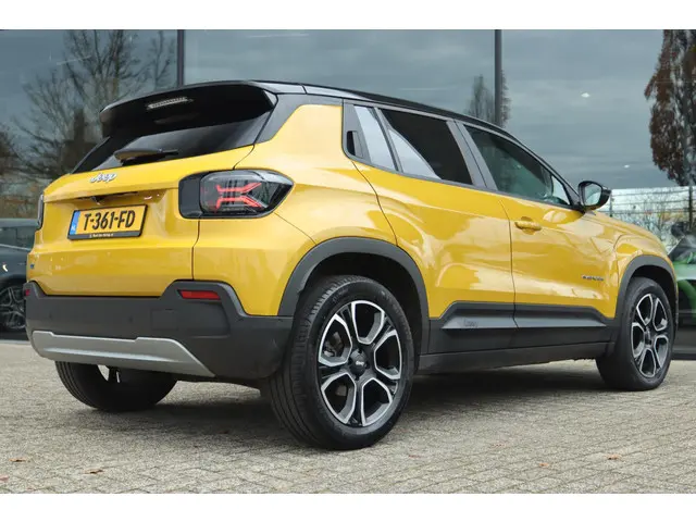 Jeep Avenger SUMMIT 54 KWH 2023 Elektrisch 2