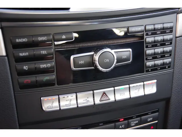 Mercedes-Benz E-Klasse Cabrio 200 Ambition 2014 Benzine 9